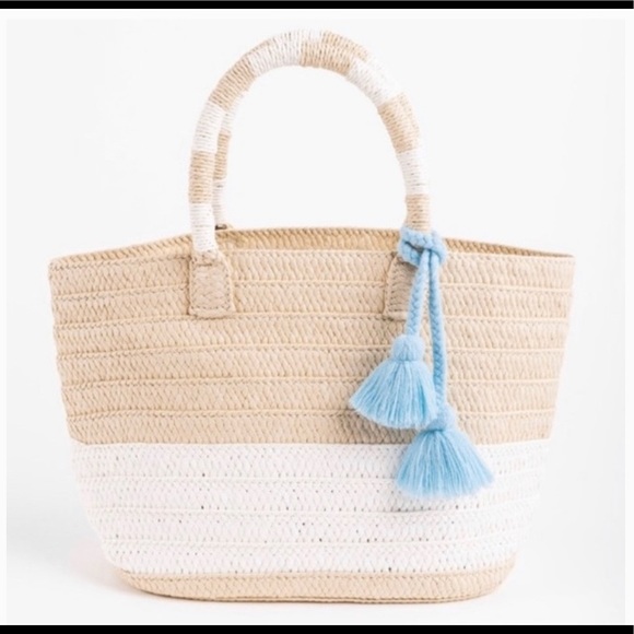 BRAND NEW Altru straw bag